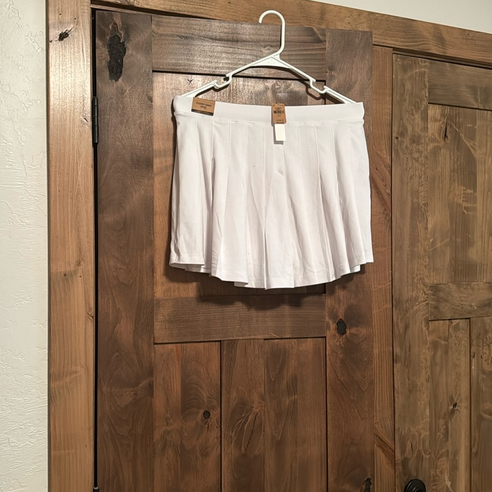 Brand new Victoria’s Secret tennis skirt